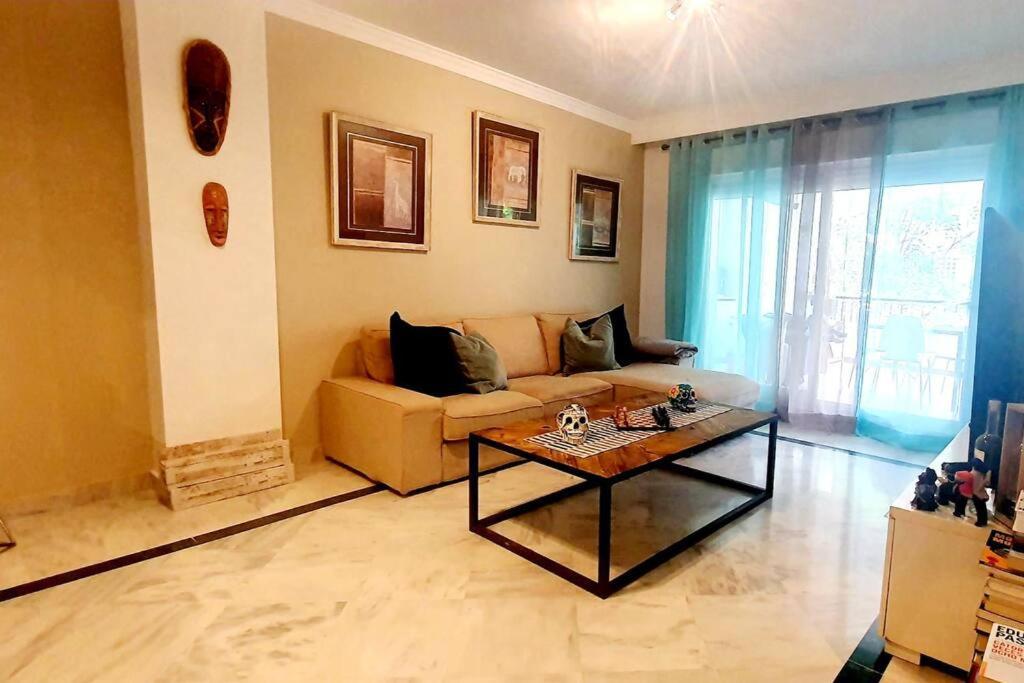 Apartamento Deluxe Puerto Banus Apartment มาร์เบยา ภายนอก รูปภาพ